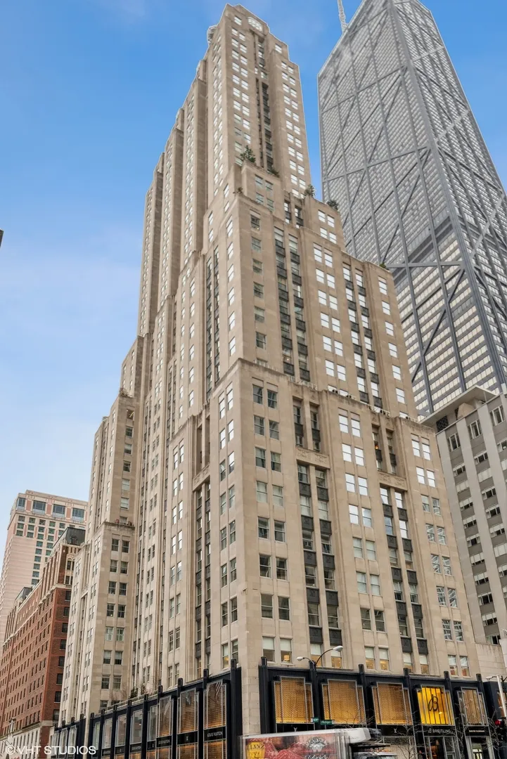 159 E Walton Place Unit: 28A, Chicago, IL 60611